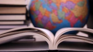 8 Septembrie, Ziua internaţională pentru alfabetizare (ONU).