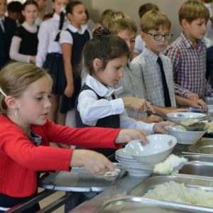 Ședință de lucru privind reorganizarea sistemului de alimentație a copiilor din instituțiile publice de învățământ preșcolar, primar și secundar din municipiul Chișinău