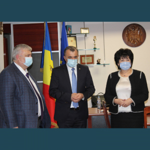 Noul ministru al Educației, Culturii și Cercetării, Lilia Pogolșa, a fost prezentată, astăzi, 9 noiembrie, angajaților ministerului de către Prim-ministrul Republicii Moldova, Ion Chicu