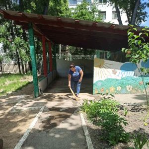 Organizarea și desfășurarea acțiunilor de amenajare și salubrizare teritoriului IET nr. 32