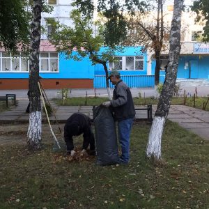 Angajații CCC „Ghiocel” susțin campania „Curățenia generală de toamnă”