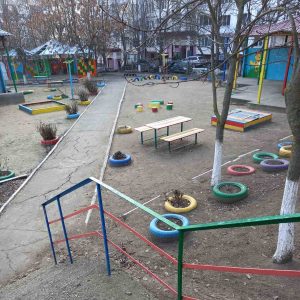 Terenul aferent/adiacent al IET nr. 188 peste tot este salubrizat