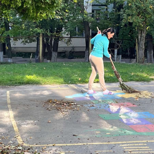 Salubrizarea teritoriului aferent, adiacent al IET nr. 149