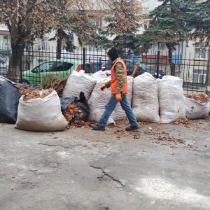 În IET nr. 211 campania municipală de salubrizare de toamnă este pe sfârșite