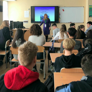 O educație sexuală cuprinzătoare este un instrument puternic de combatere a violenței, a abuzului și a discriminării