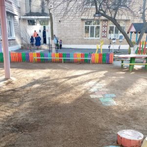 Acțiunile de amenajare și salubrizare a teritoriului Instituției de Educație Timpurie nr. 161, str. Al. Russo, 61/3 continuă …