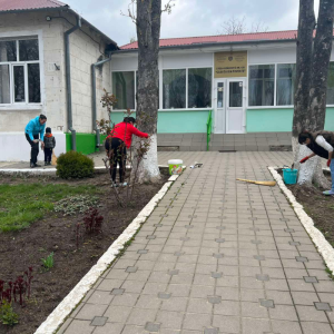 Campania ,,Curățenia de primăvară” continuă la IET NR. 128