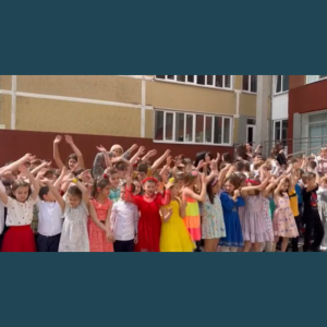 Tanti Ludmila în ospeție la elevii din sectorul Ciocana